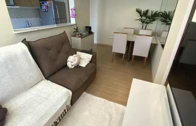 Imagem: O apartamento possui 2 Dormitórios, 1 Banheiro, 1 Vaga na garagem