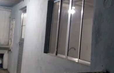 Imagem: A casa possui 1 Dormitório, 1 Banheiro, 40m² de Área e está