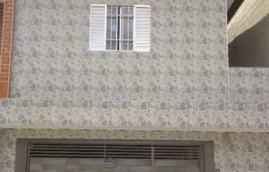 Imagem: A casa possui 3 Dormitórios, 2 Banheiros, 2 Vagas na garagem