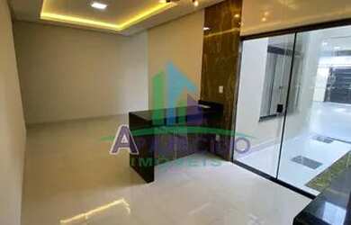 Imagem: A casa possui 3 Dormitórios, 2 Banheiros, 2 Vagas na garagem