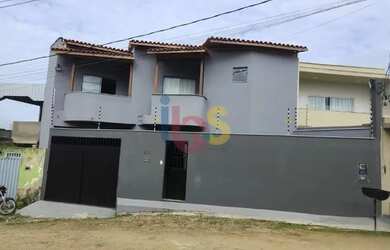 Imagem: A casa possui 3 Dormitórios, 3 Banheiros, 166m² de Área e