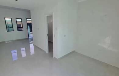 Imagem: A casa possui 2 Dormitórios, 1 Banheiro, 1 Vaga na garagem