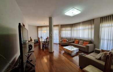 Imagem: O apartamento possui 4 Dormitórios, 3 Banheiros, 2 Vagas na