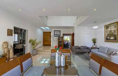 Imagem: A casa em condomínio possui 3 Dormitórios, 2 Banheiros, 4