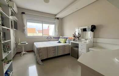 Imagem 14: Casa em Hípica. Churrasqueira, Lareira, 1 Vaga na garageme2 Dormitórios