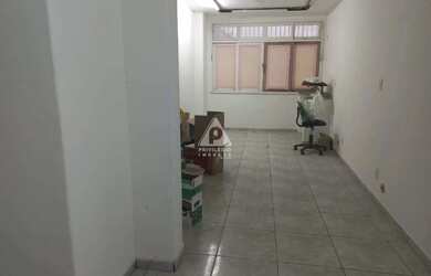 Imagem: O depósito possui 30m² de Área e está localizado em Tijuca