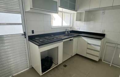 Imagem 4: CASA TODA PLANEJADA EM COND COM PISCINA