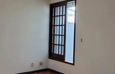 Imagem 15: Casa com 04 dormitórios, 06 vagas de garagem, edícula, no Bairro Jd....