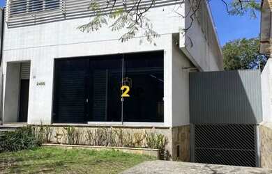 Imagem: O depósito possui 5 Vagas na garagem, 790m² de Área e está