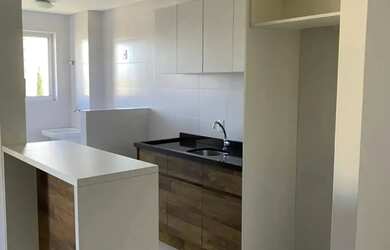 Imagem: O apartamento possui 2 Dormitórios, 1 Banheiro, 1 Vaga na garagem