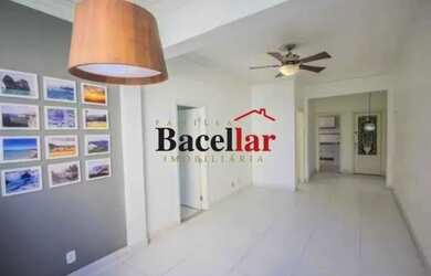 Imagem: O apartamento possui 2 Dormitórios, 2 Banheiros, 84m² de Área