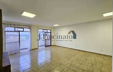 Imagem: O apartamento possui 3 Dormitórios, 2 Banheiros, 3 Vagas na