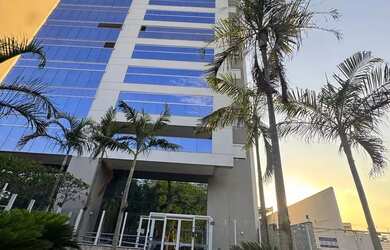 Imagem: O apartamento possui 3 Dormitórios, 5 Banheiros, 3 Vagas na