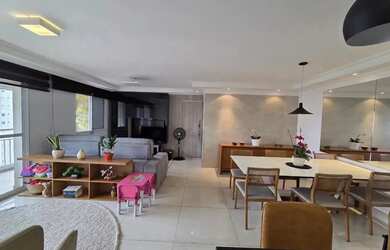 Imagem: O apartamento possui 2 Dormitórios, 2 Banheiros, 2 Vagas na