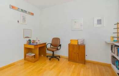 Imagem: O depósito possui 1 Vaga na garagem e 100m² de Área e está