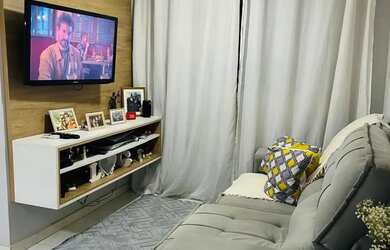 Imagem: O apartamento possui 2 Dormitórios, 1 Banheiro, 1 Vaga na garagem