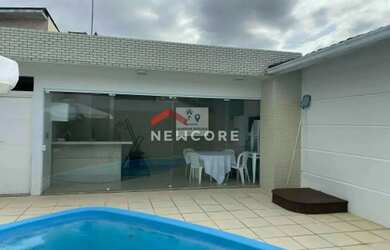 Imagem: A casa à venda possui 3 Dormitórios, 3 Banheiros, 2 Vagas