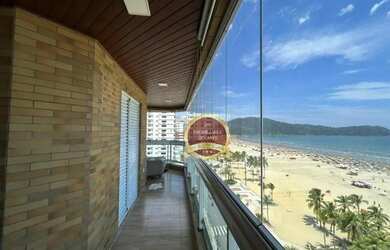 Imagem: O apartamento possui 3 Dormitórios, 3 Banheiros, 2 Vagas na