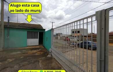 Imagem: A casa possui 2 Dormitórios, 1 Banheiro, 1 Vaga na garagem