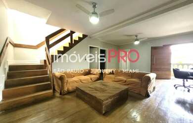 Imagem: A casa possui 4 Dormitórios, 4 Banheiros, 2 Vagas na garagem