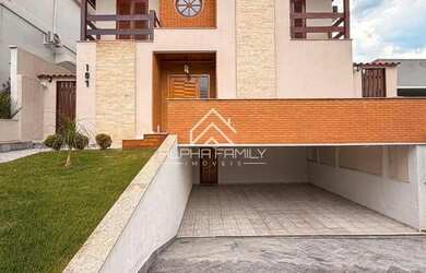 Imagem: A casa em condomínio possui 4 Dormitórios, 4 Banheiros, 5