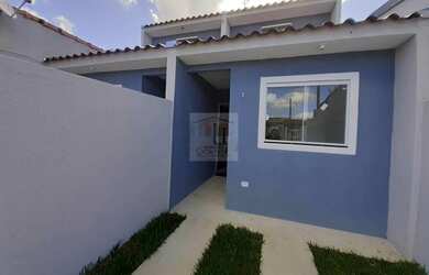 Imagem: A casa possui 3 Dormitórios, 1 Banheiro, 1 Vaga na garagem