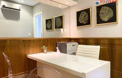 Imagem: O depósito possui 1 Vaga na garagem, 37m² de Área e está