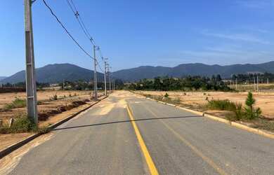 Imagem: O terreno possui 360m² de Área e está localizado em Gov