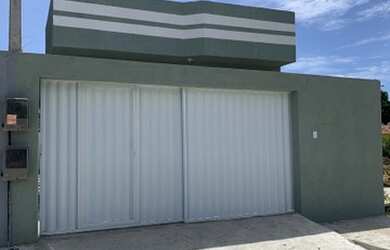 Imagem: A casa possui 2 Dormitórios, 2 Banheiros, 1 Vaga na garagem