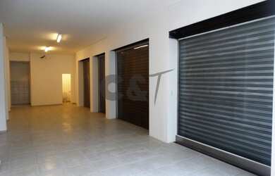 Imagem: O depósito possui 1 Vaga na garagem, 68m² de Área e está