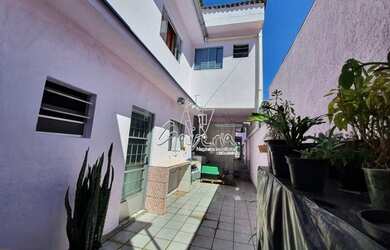 Imagem: A casa à venda possui 3 Dormitórios, 2 Banheiros, 3 Vagas