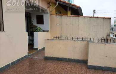 Imagem: A casa possui 4 Dormitórios, 3 Banheiros, 2 Vagas na garagem