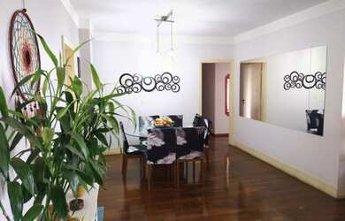 Imagem: O apartamento possui 3 Dormitórios, 2 Banheiros, 2 Vagas na