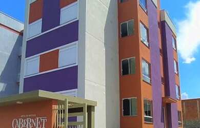 Imagem: O apartamento possui 2 Dormitórios, 1 Banheiro, 1 Vaga na garagem