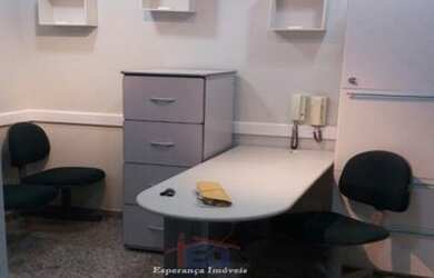 Imagem: O depósito possui 1 Vaga na garagem, 24m² de Área e está