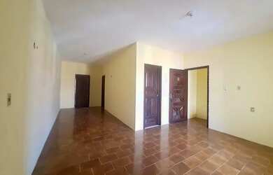 Imagem: A casa possui 2 Dormitórios, 1 Banheiro, 138m² de Área e