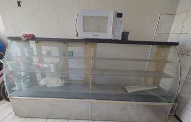 Imagem: O depósito está localizado em Pajuçara, Maracanaú à venda