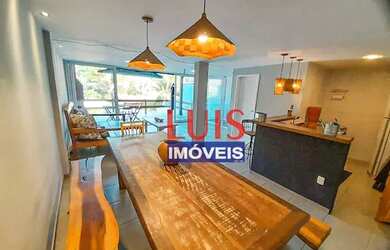 Imagem: A casa possui 3 Dormitórios, 3 Banheiros, 2 Vagas na garagem