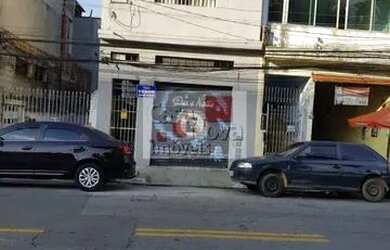 Imagem: A casa em condomínio possui 5 Dormitórios, 5 Banheiros e 304m²