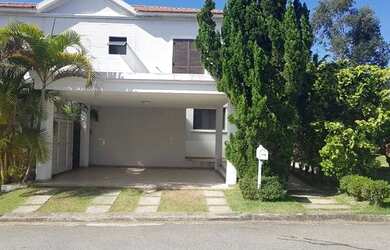 Imagem: A casa em condomínio possui 3 Dormitórios, 3 Banheiros, 2