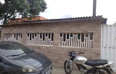 Imagem: A casa possui 2 Dormitórios, 1 Banheiro e está localizado