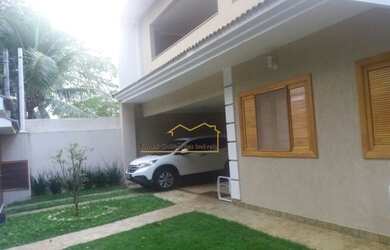 Imagem: A casa em condomínio possui 5 Dormitórios, 5 Banheiros, 2