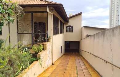 Imagem 2: Casa com 4 dormitórios - venda por R$ 700.000 ou aluguel por R$ 2.200/mês...