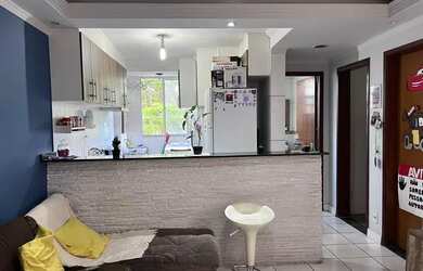 Imagem: O apartamento possui 2 Dormitórios, 1 Banheiro, 1 Vaga na garagem