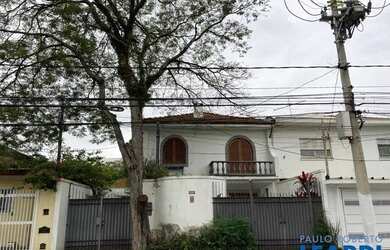 Imagem: A casa possui 5 Dormitórios, 5 Banheiros, 3 Vagas na garagem