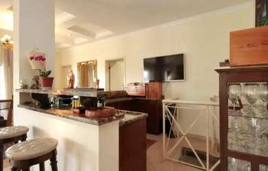 Imagem 3: Casa à venda e para alugar em Santana de Parnaíba, Alphaville, com 6...