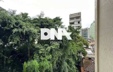 Imagem: O apartamento possui 3 Dormitórios, 1 Banheiro, 1 Vaga na garagem