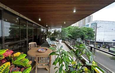 Imagem: O apartamento possui 4 Dormitórios, 5 Banheiros, 4 Vagas na