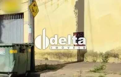 Imagem: O terreno possui 100m² de Área e está localizado em Santa