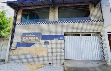 Imagem: A casa possui 5 Dormitórios, 5 Banheiros, 3 Vagas na garagem